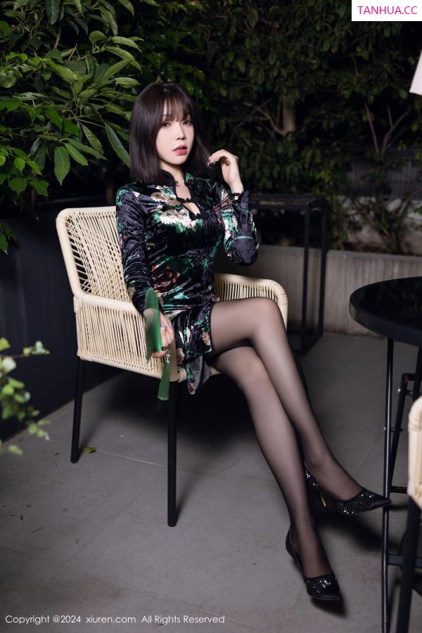 陈芝 芝芝Booty [XiuRen]高清写真图 2024.07.17 No.8876 徐莉芝Booty 黑丝美腿第19张图片